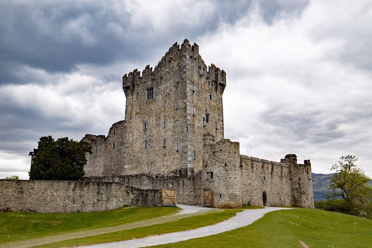 Ross castle in Killarney: tickets vanaf 3 €, torentour en de legende van de ruiter