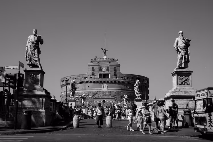 Roma'daki Castel Sant'Angelo: altı kat boyunca bir güzergah ve biletler