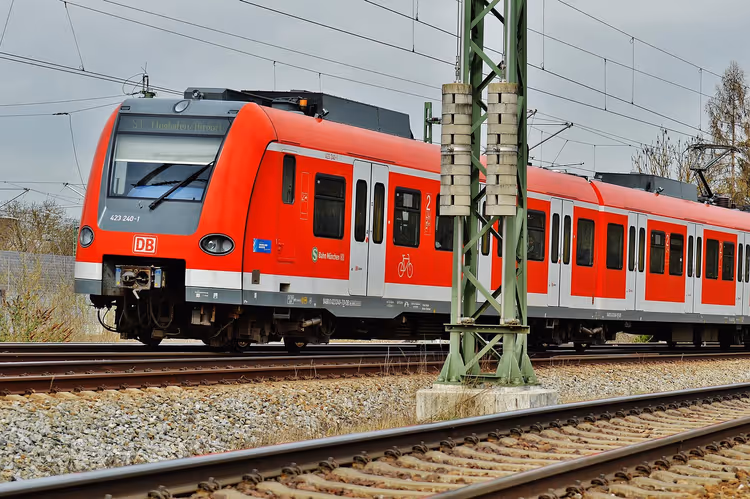 Zug von München nach Venedig: Fahrplan und Preise 2026