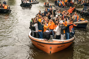 Amsterdam im Herbst: eine Route entlang des Grachtengürtels, der Märkte und Museen