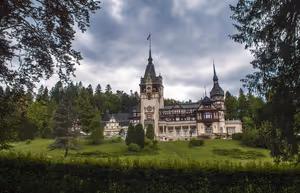 Sinaia ve Rasnov'da neler görülür: Peles, manastır ve kale