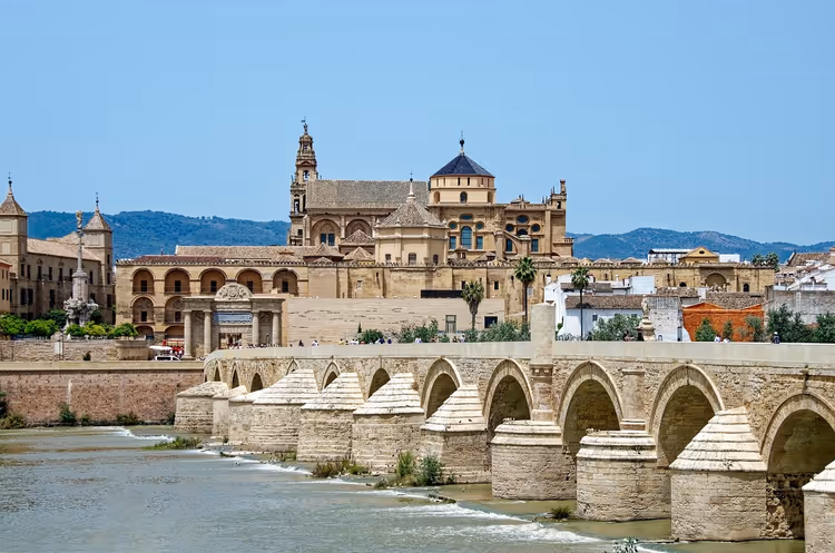 Hva du kan se i Cordoba: 25 steder fra Mezquita til kalifatbadene