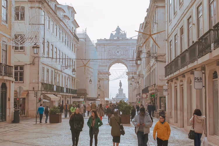 Rua Augusta com o arco em Lisboa