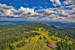 Осенью и зимой в Болгарию: спа Девина, лыжи Пампорово и вино у Пирина