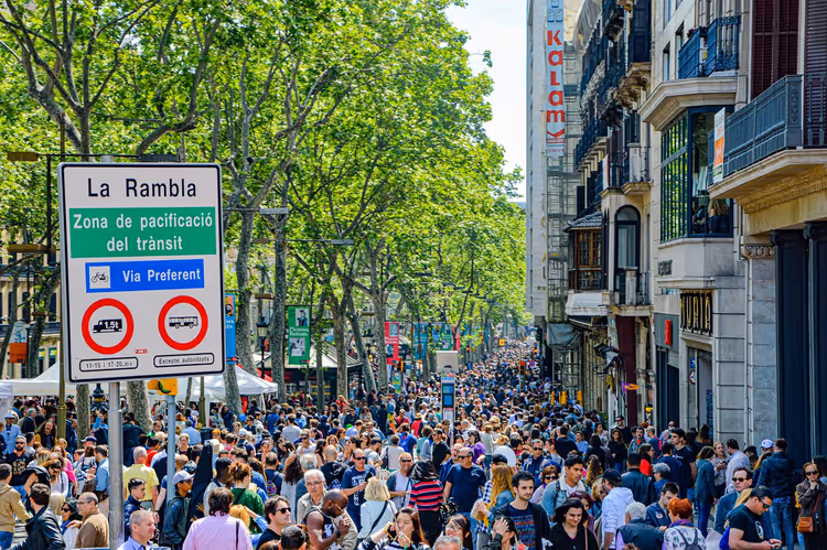 أفضل 10 شواطئ في برشلونة: أيها تختار ومتى تذهب