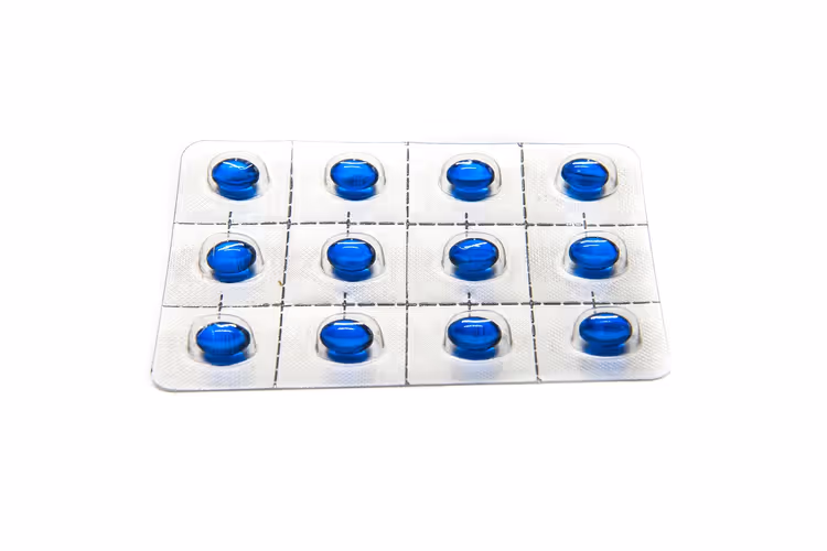 Blister pack with 12 blue capsules