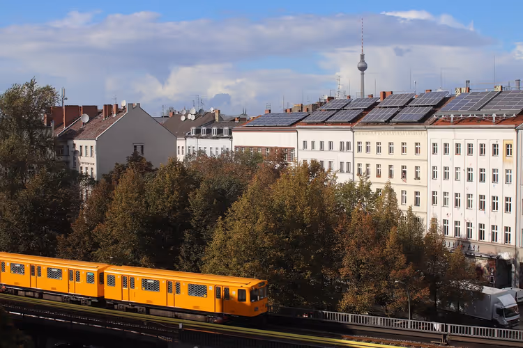 Veien fra Berlin til München: hva er billigere og raskere i 2026