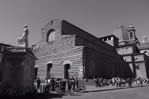 Basiliek van San Lorenzo in Florence: wat je binnen en buiten kunt zien