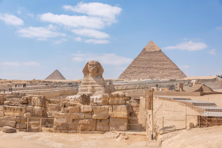 Openluchtoudheden: Mleiha park in de VAE en de Piramide van Cestius in Rome