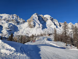 Waar je in de winter kunt skiën in Italië: 20 skigebieden voor beginners en gevorderden