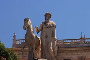 Capitolhøyden i Roma: museumbilletter, åpningstider og hvordan du kommer opp