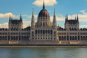 Wann nach Budapest reisen 2026: Wetter, Besucherandrang und Preise nach Monat