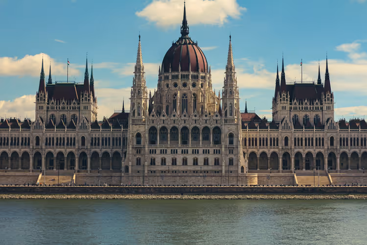 Wann nach Budapest reisen 2026: Wetter, Besucherandrang und Preise nach Monat