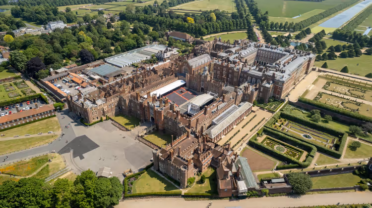 Hampton Court: wat een bezoek kost en hoe je er komt vanaf Waterloo