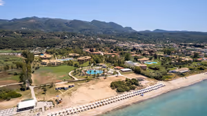 Yunanistan'da 15 her şey dahil otel: Girit, Mikonos, Zakintos ve dürüst eksiler