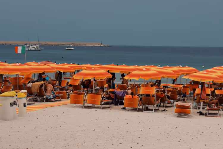 شاطئ خاص في فندق في سردينيا: 15 خيارا لكل ميزانية