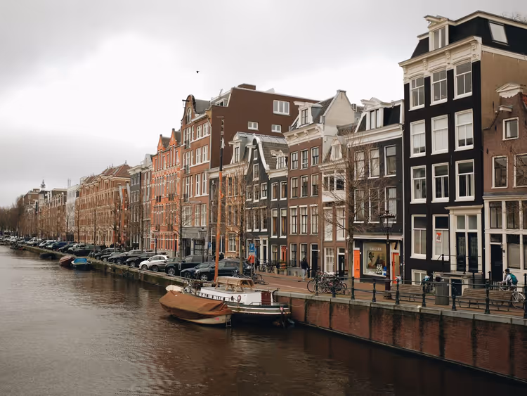 Hotel in Amsterdam 2026: 4 Stadtteile und was du wählen solltest