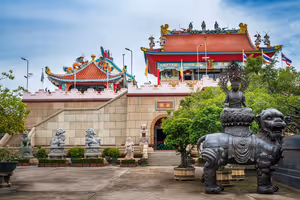Big Buddha-høyden i Pattaya: gratis inngang og panoramautsikt over bukten