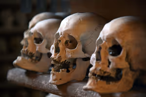 Was es im Beinhaus von Kutna Hora zu sehen gibt und wie du Tickets nach Zeitfenstern kaufst