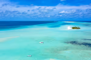 Hanifaru Bay: una bahía del atolón Baa donde se alimentan cientos de mantas