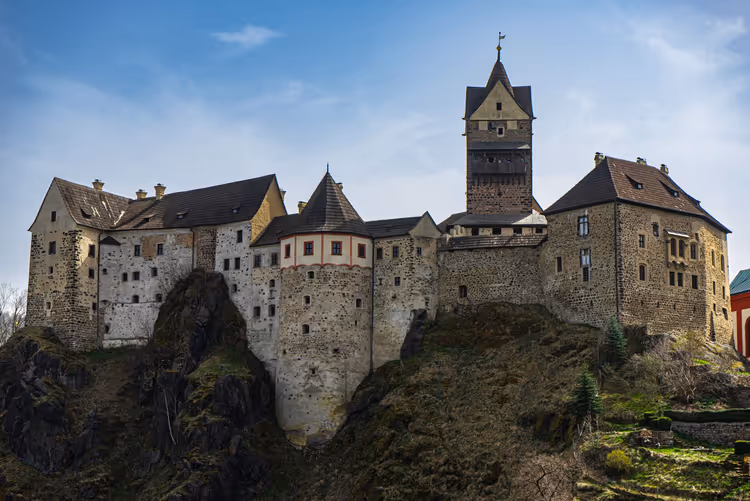 Kasteel Karlstejn: tickets, tours en hoe je er komt vanuit Praag