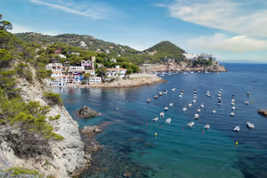 Costa Brava: hvor du kan bo, hva du kan se og hvordan du kommer dit