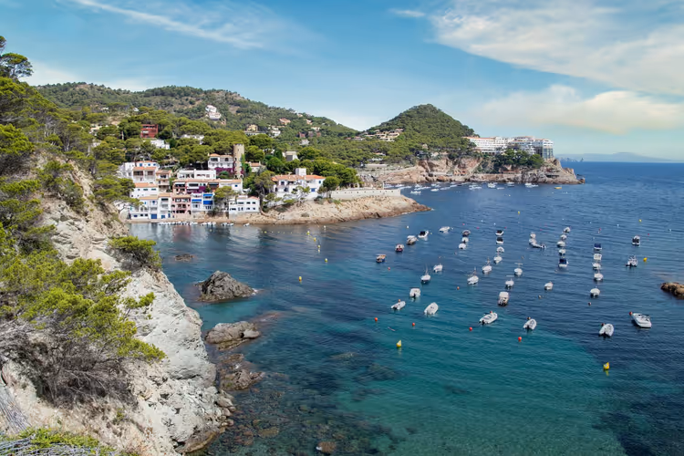 Costa Brava: hvor du kan bo, hva du kan se og hvordan du kommer dit