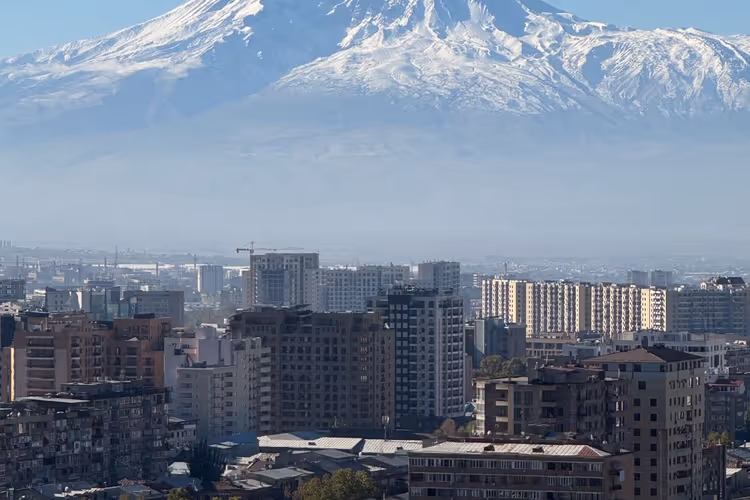 Blick auf den Ararat von Jerewan