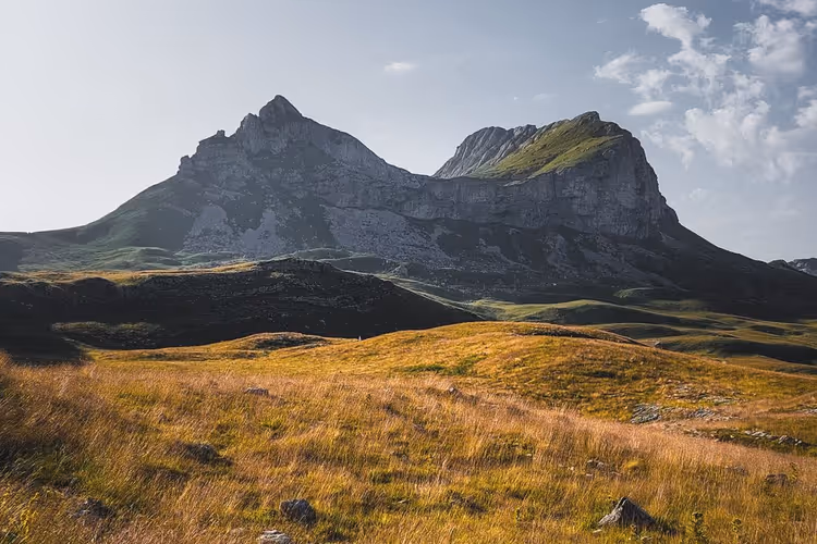 Snødekte Durmitor-massivet over Zabljak