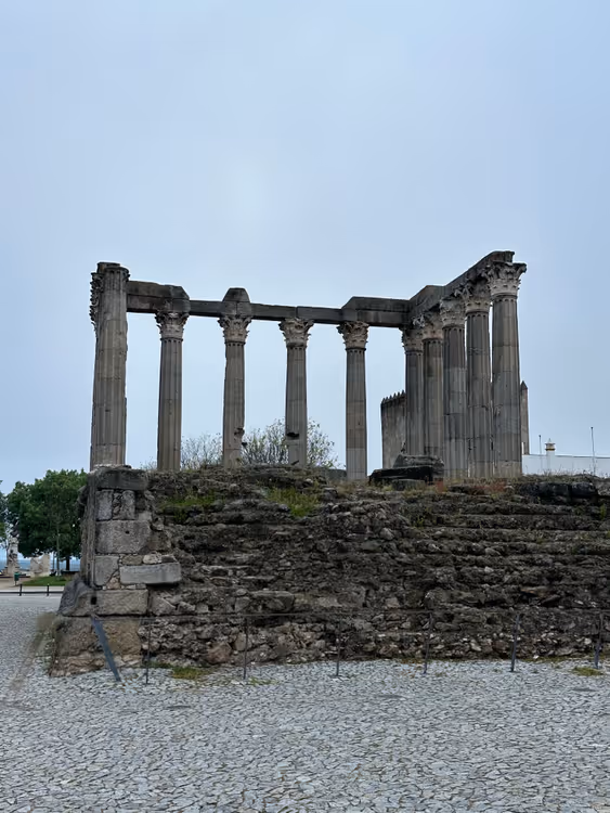 Templo romano de Évora