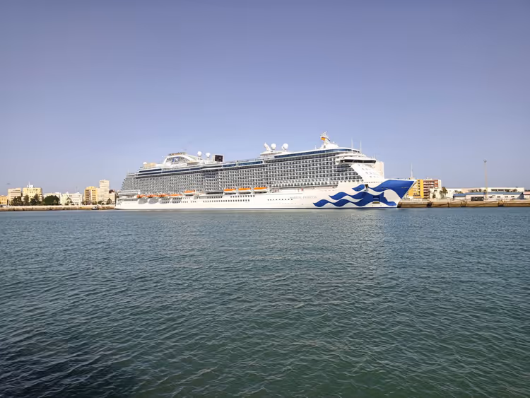 Cruise på Costa Diadema: lugarer, tips og reiseruter i 2026