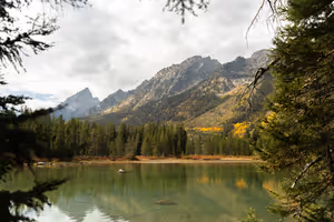 Jenny lake i Grand Teton: hvordan komme dit og hva du kan se