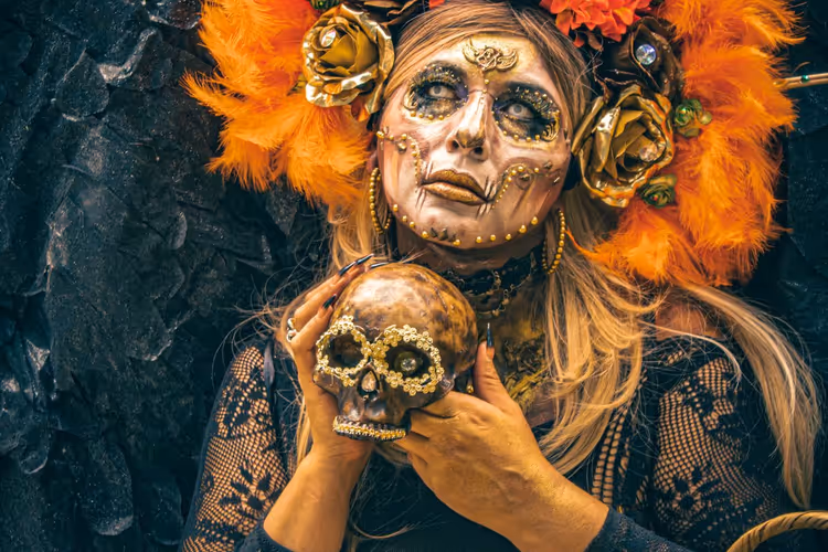Ölüler Günü'nde Catrina figürü