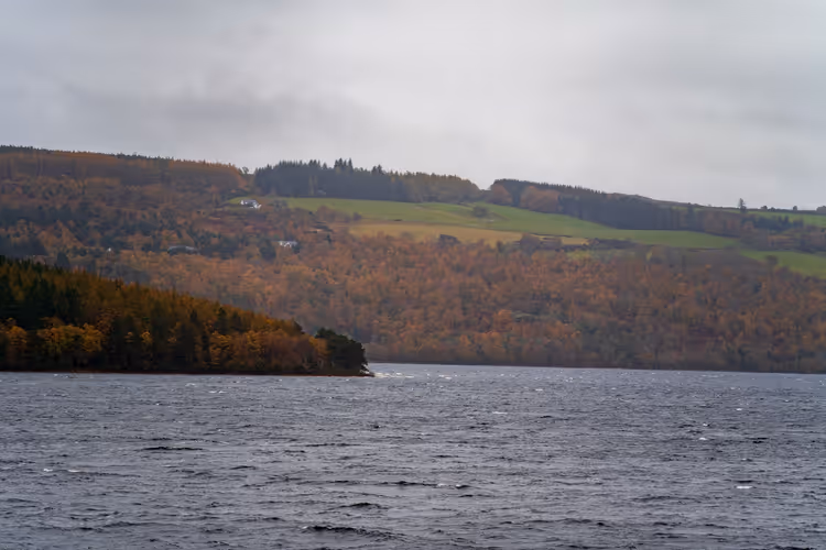 Loch Ness: Urquhart Castle, cruises op het meer en een route langs de oever