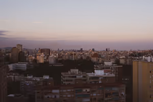 12 Vijfsterrenhotels in het centrum van Barcelona: zwembad, uitzicht en afstanden