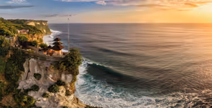 Uluwatu-tempelet på Bali: billetter, åpningstider og Kecak-dansen ved solnedgang