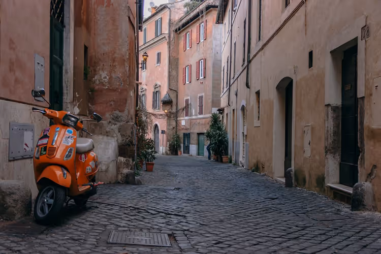 Schmale Gasse in Trastevere, Rom