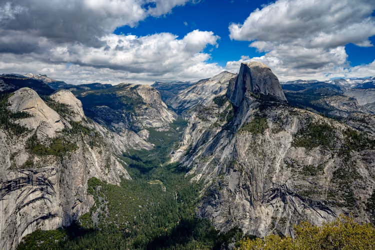 Yosemite Valley und Half Dome von oben