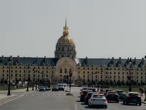 Paris'te Les Invalides: Napolyon'un mezarı ve üç müze