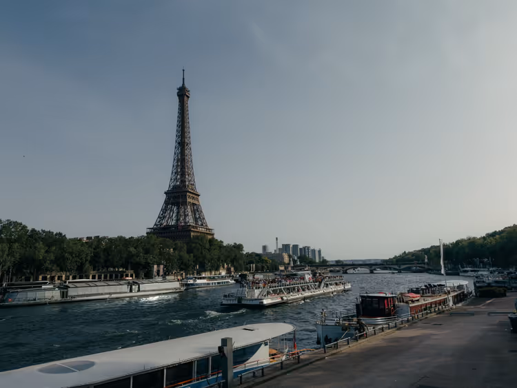 Paris yürüyüş rotası: Louvre'dan Eyfel Kulesi'ne bir günde