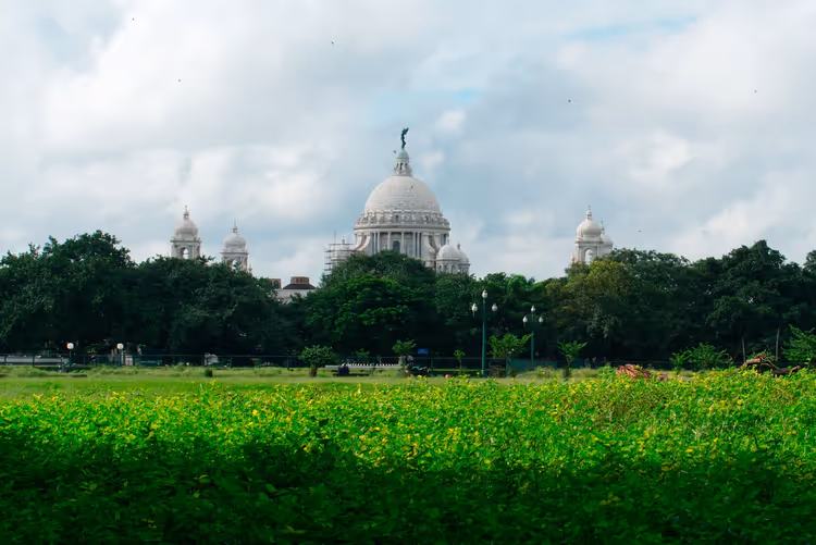 Kolkata merkezinde ne görebilirsiniz: Fort William, müze ve Maidan