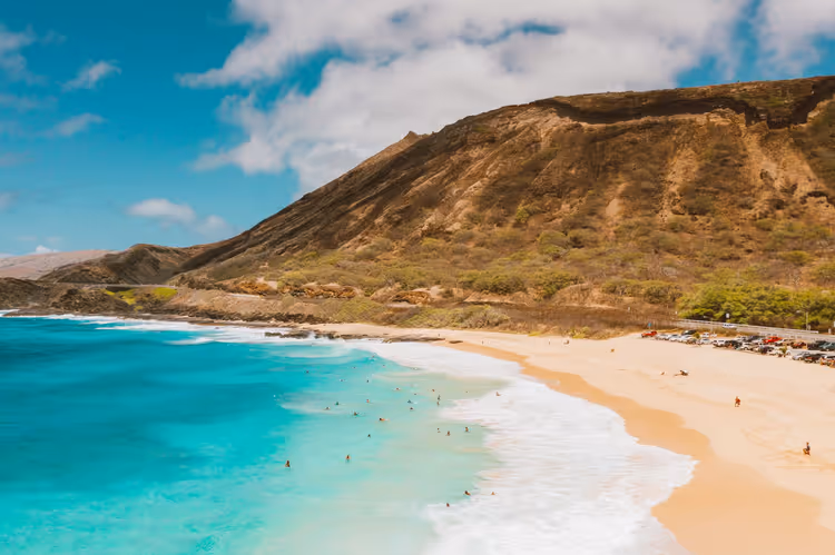 Hanauma Bay: Oahu'daki bir volkan kraterindeki plaja nasıl gidebilirsiniz