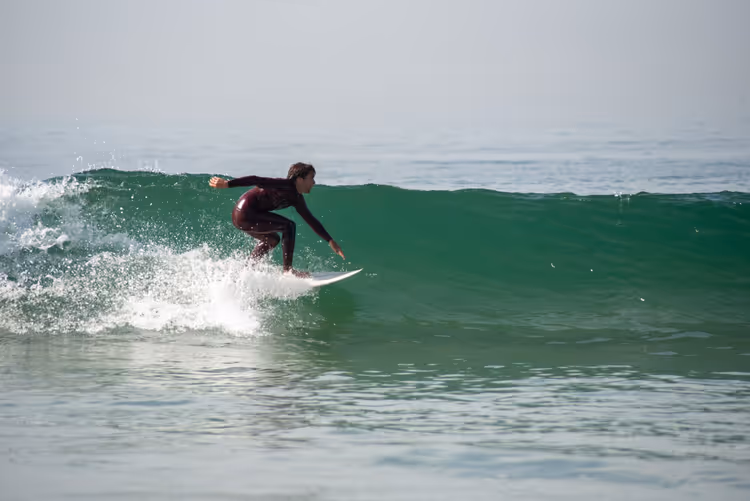 Waar je kunt surfen in Portugal: 7 spots voor beginners en pro's