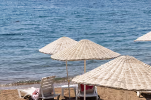 Akdeniz kıyısındaki Mısır tatil beldeleri: beş destinasyon ve deniz sezonu