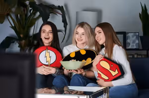 Fragstore peluş oyuncaklar ve yastıklar: katalogda neler var ve nasıl seçilir