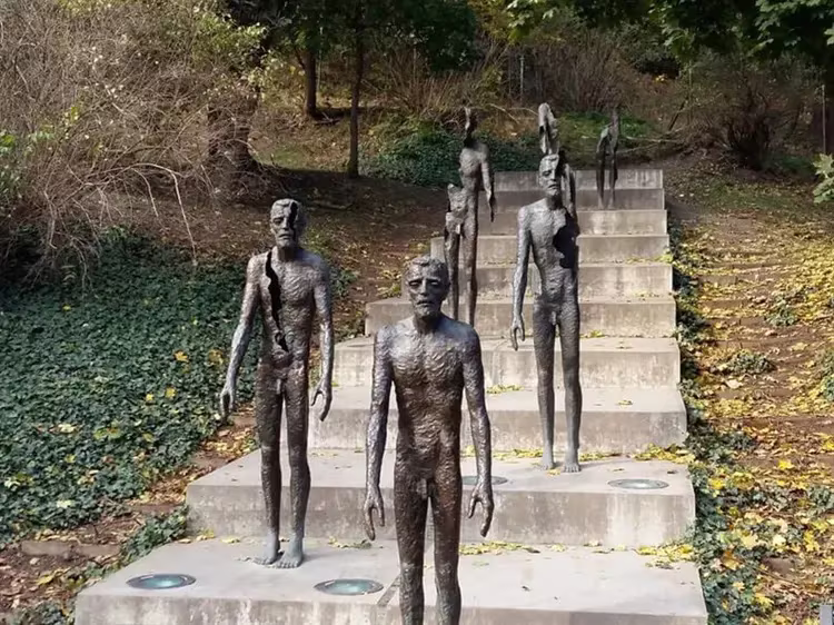 Petřín Hill in Prague - how to get there on your own, photo, map