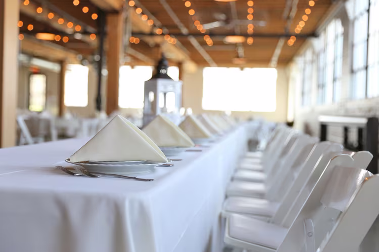 elegantes Catering, Dinner Setup, Genuss 📸📸 Wunderschönes Tischarrangement mit Gourmet-Gerichten und Kerzenlicht 📸📸 Elegantes Catering-Setup