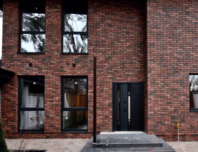 clinker facade advantages, energy efficient building, modern house exterior 📸📸 Realistic facade, balanced lighting, focus on material texture Vorteile Klinkerfassade