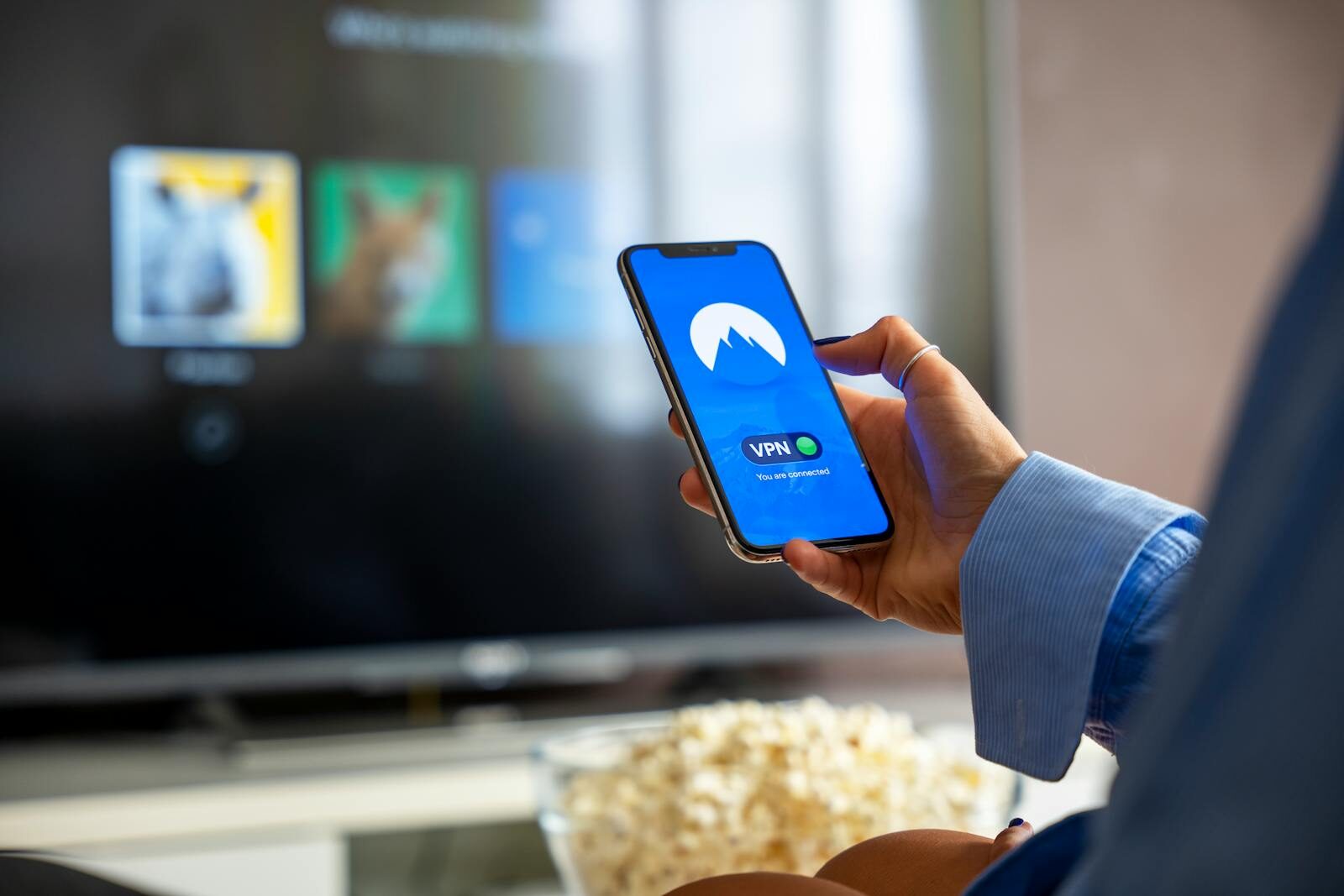 mobile proxy, smartphone network, cellular connection 📸📸 Realistic photo of a modern smartphone connected to multiple cellular towers with glowing signals, night city background, cinematic lighting Mobile proxy infrastructure